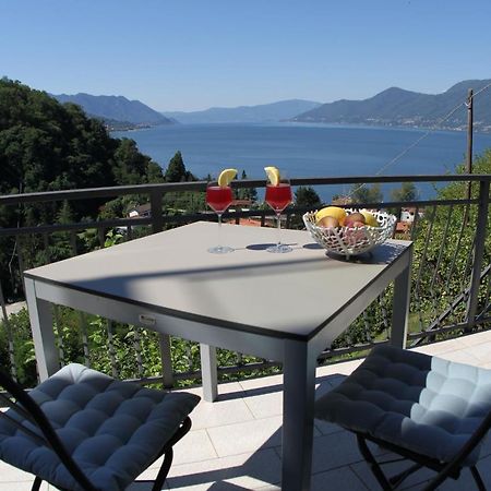 Casa Colmegna Mit Traumhaften See- Und Bergblick Luino Exterior foto