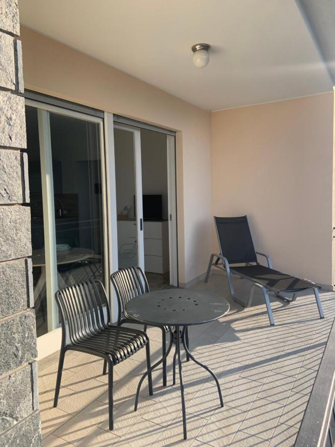 Casa Colmegna Mit Traumhaften See- Und Bergblick Luino Exterior foto
